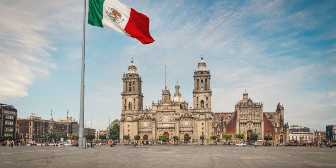 Cómo un multimillonario mexicano invierte en BTC de diversas formas