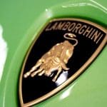 Un hombre pierde millones tras cambiar Bitcoins por un Lamborghini