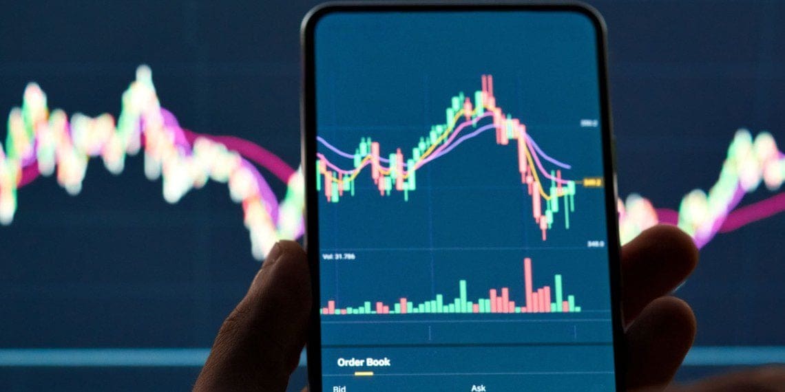 Grandes fondos envían cryptos a bolsas tras el desplome de los precios