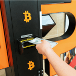 Número de cajeros de Bitcoin aumenta rápidamente, récord cercano