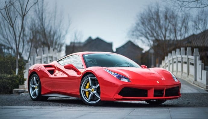 ¿Comprar un Ferrari con Bitcoin? Pronto será una realidad