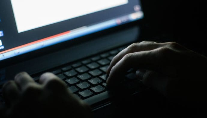 El exchange hackeado se rinde: $415 millones desaparecidos