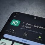 La bolsa internacional de criptomonedas KuCoin sufre un fuerte revés tras su imputación