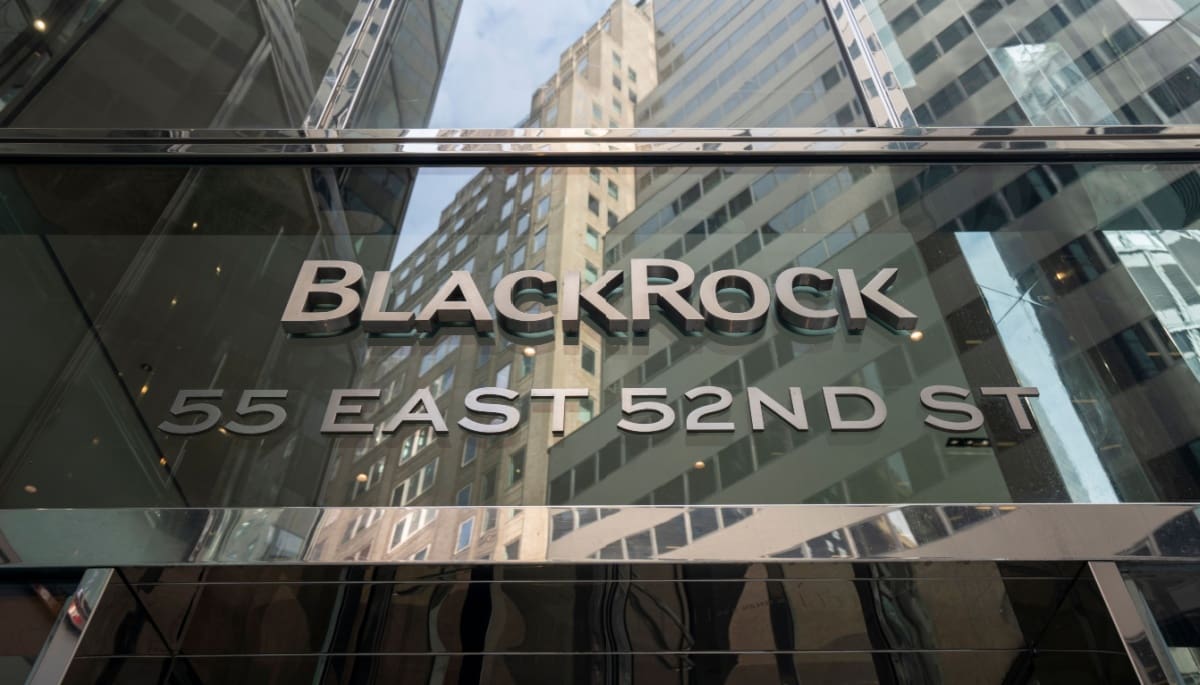 La preocupación por el crypto obliga a BlackRock a endurecer sus normas