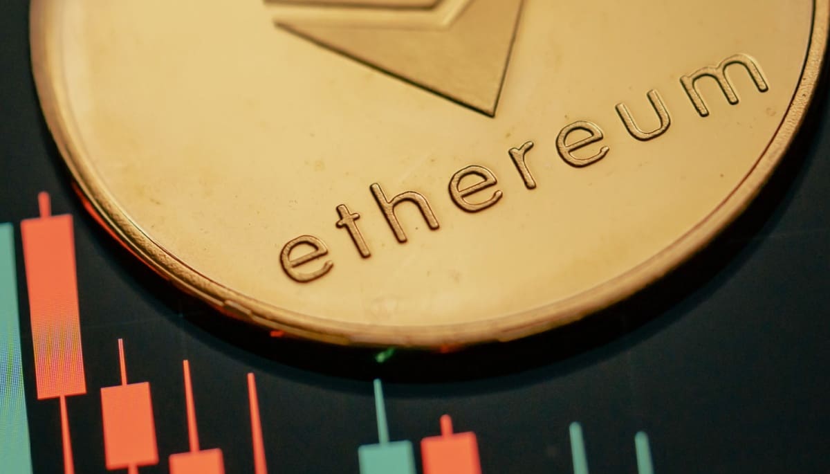 Ethereum (ETH) ha protagonizado una impresionante subida en las últimas semanas. La mayor altcoin del mercado subió casi un 30% desde el 20 de mayo y ahora incluso cotiza cerca de la marca psicológica de los $4.000 dólares. Según el CEO y fundador de DeFiance Capital Arthur Cheong, podemos esperar una nueva subida hasta los $4.500 dólares incluso antes de que se lancen los fondos.