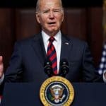 Retiro de Biden causa caos en el crypto mercado: millones evaporados