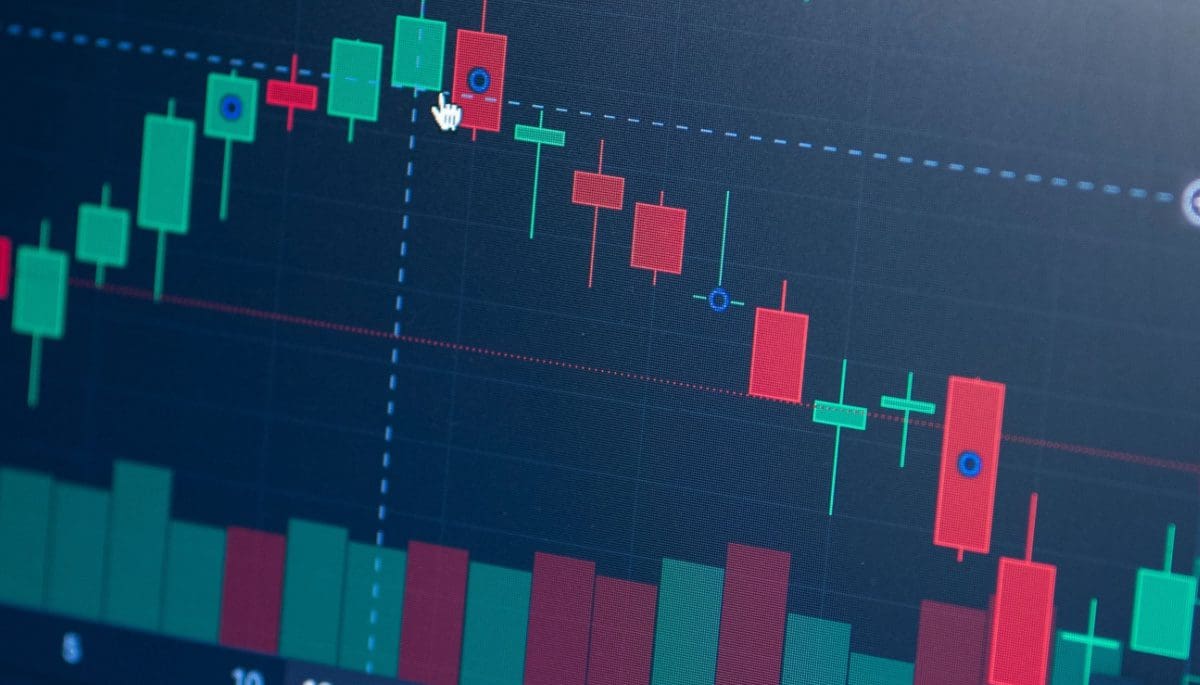 El precio de Dogwifhat cae drásticamente, pero analista ve oportunidad