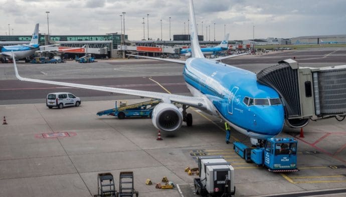 Solana se promociona en la cuenta pirateada de KLM: 