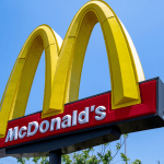 McDonald's lanza 100 millones de tazas criptográficas con Doodles