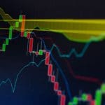 Bitcoin en un soporte crucial, XRP y otras altcoins suben con fuerza