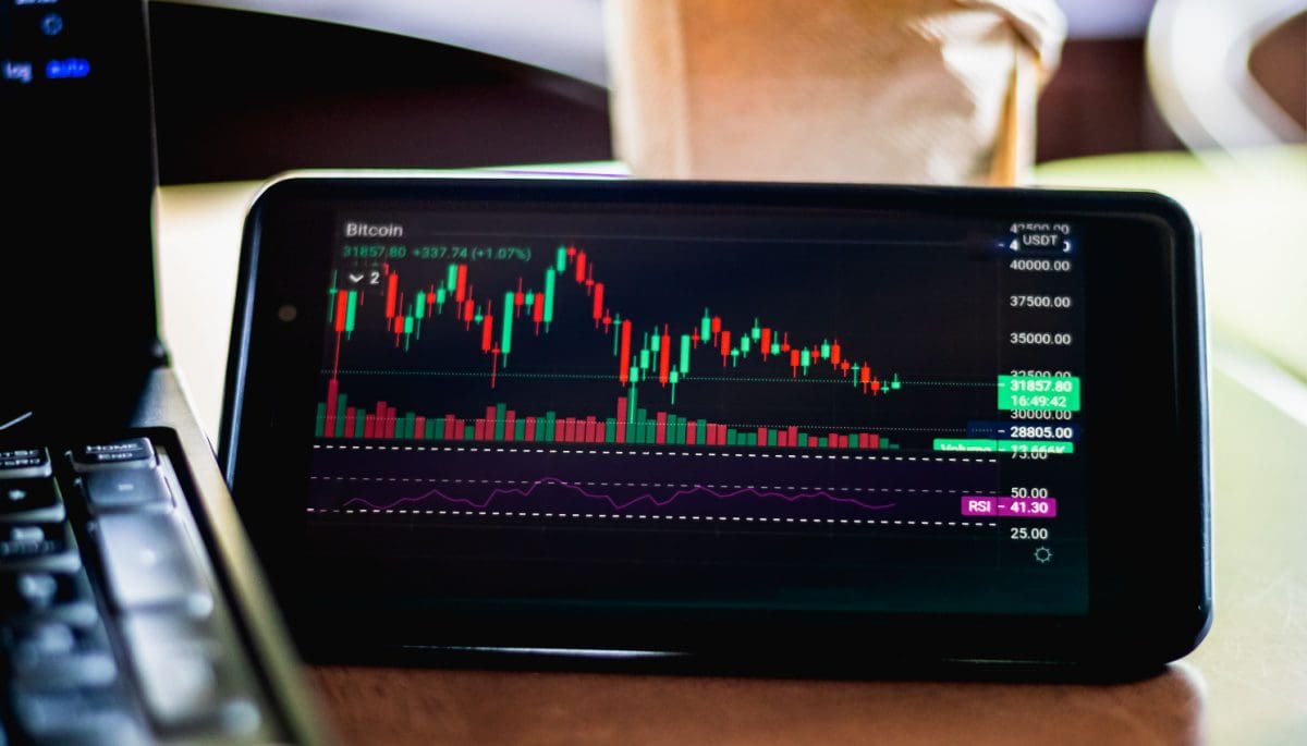 Crypto Radar: BTC celebra el fin de semana - ¿Calma antes del caos?