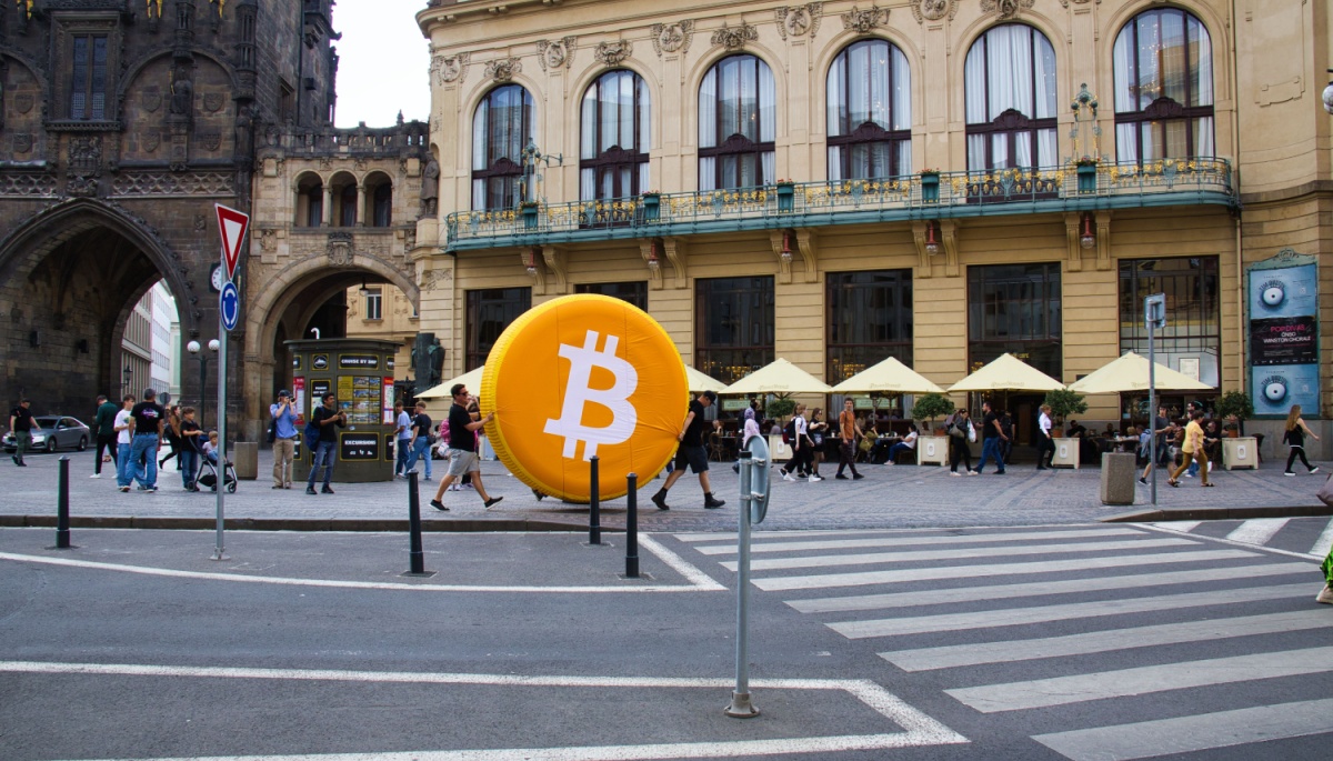 ¿Cuántos Bitcoins se añaden al día?