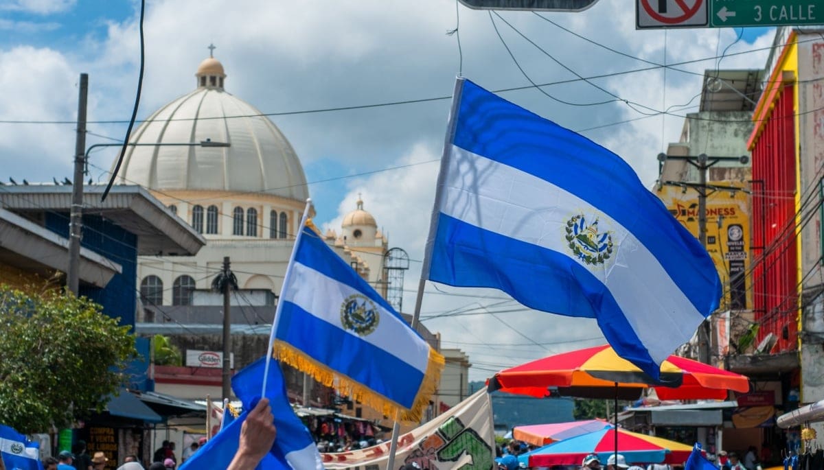 El Salvador, país del Bitcoin, entra en un crypto-club exclusivo