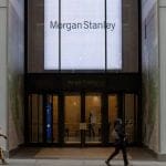 Morgan Stanley da un giro crypto y quiere ofrecer trading en Bitcoin